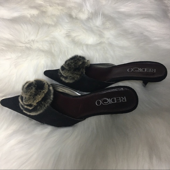 Slides With Furry Rosettes Size 6 - Picture 2 of 8